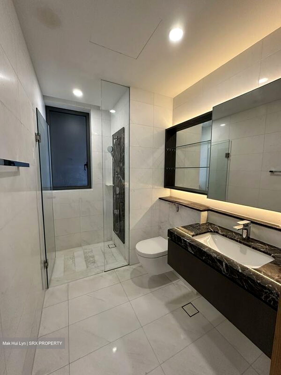 Straits View (D1), Condominium #498226881